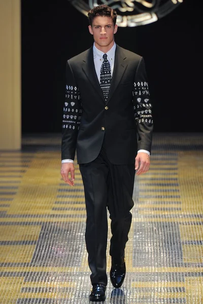 Look 48